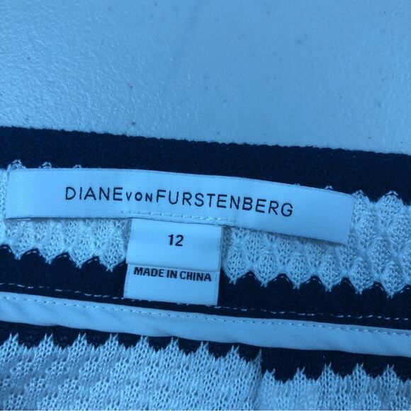 Diane Von Furstenburg navy/white skirt set M/L - Picture 7 of 10